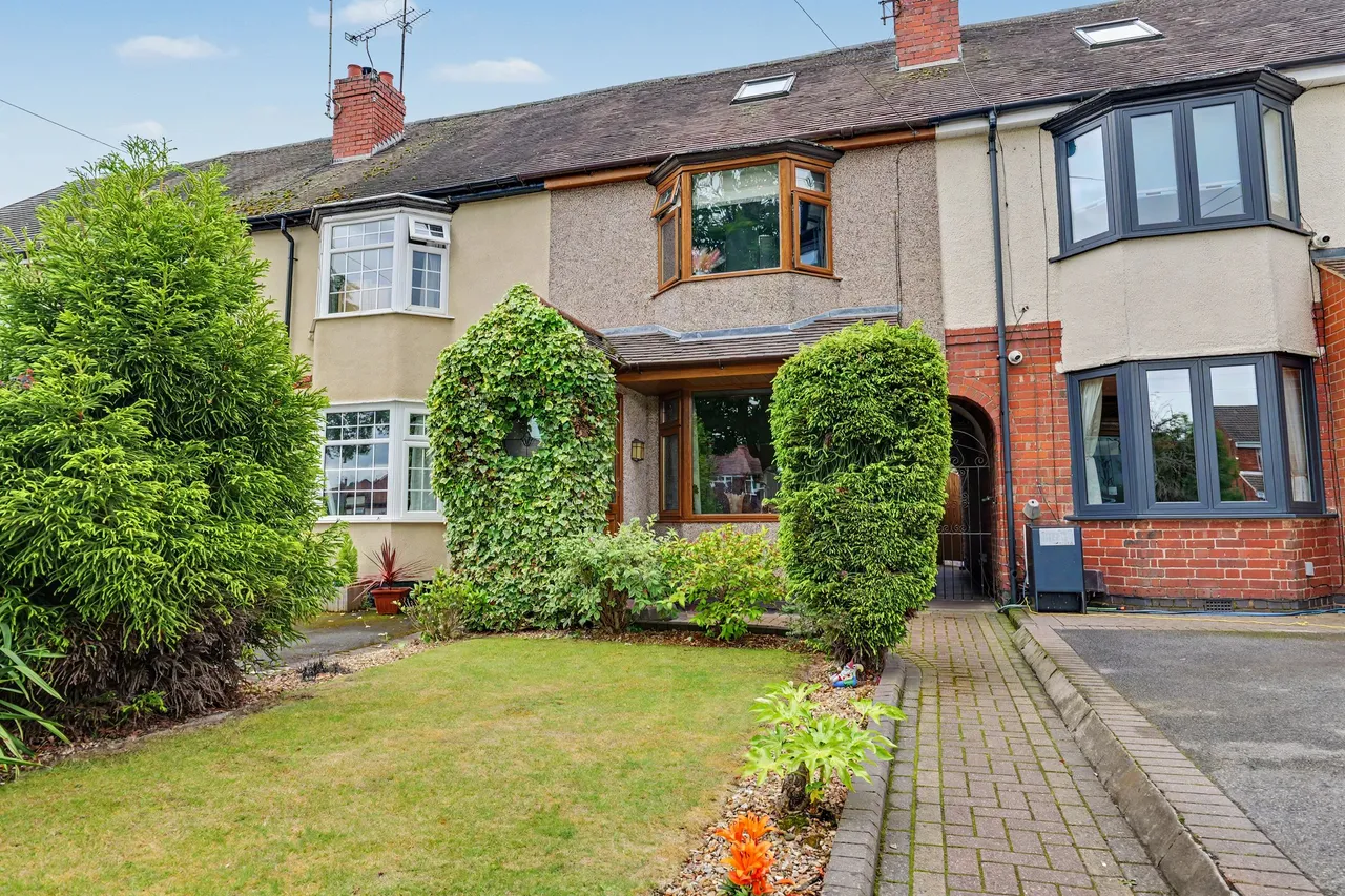 2 bed house for sale — Camp Hill Road, Nuneaton, CV10