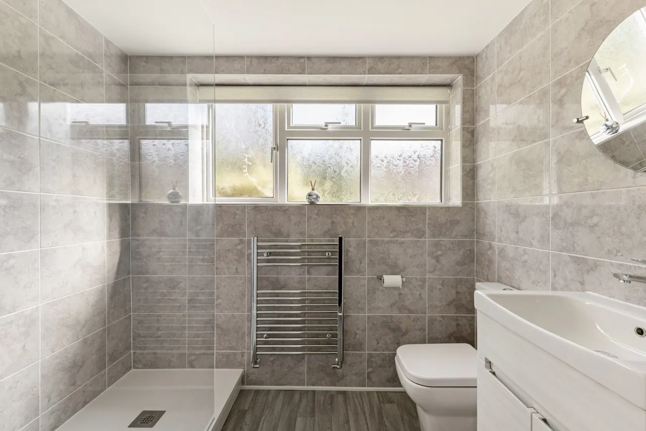 Virginia Water, Surrey, GU25 4AQ, photo 8