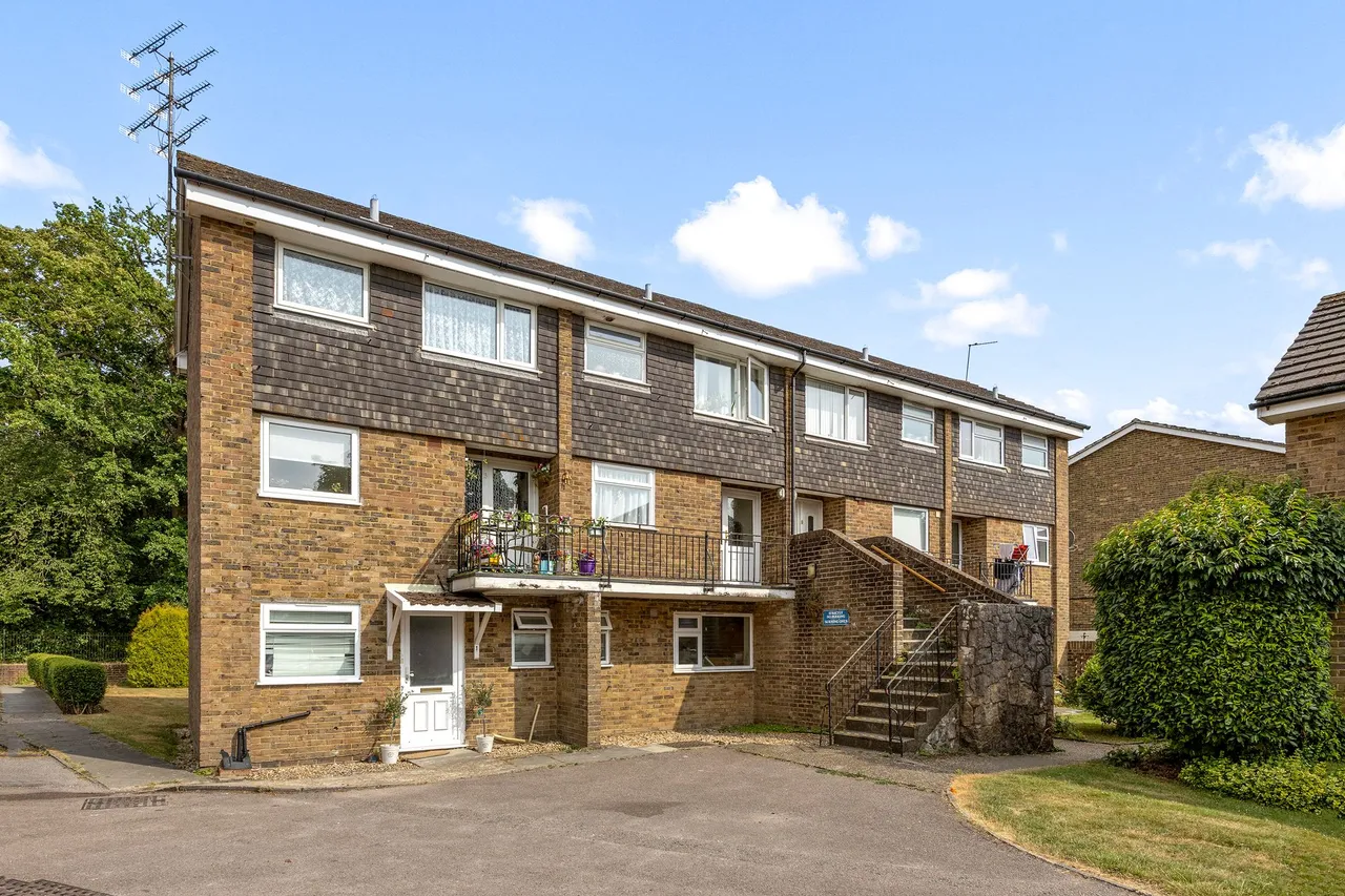 North Parade, Horsham, RH12, photo 4