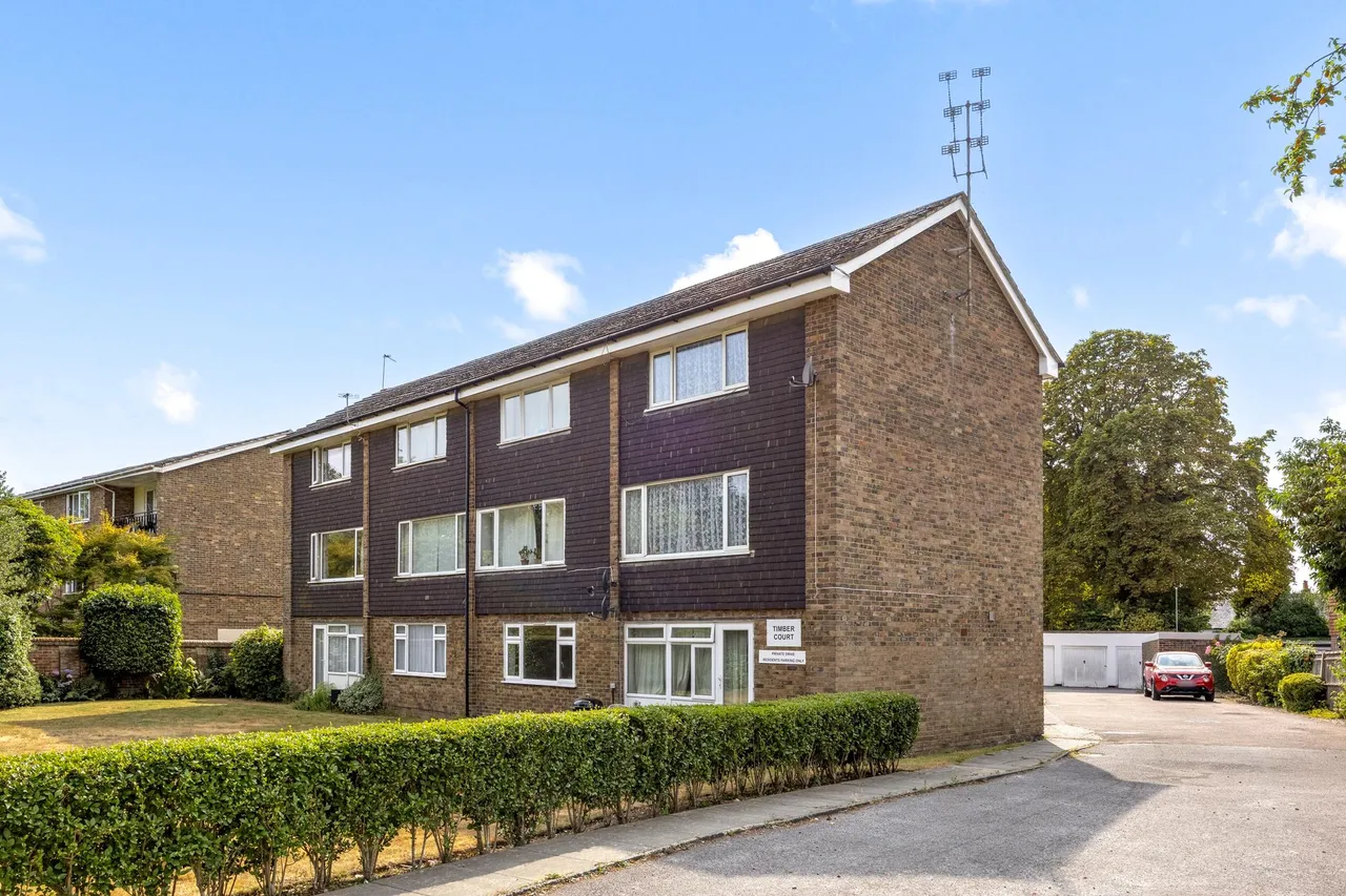 North Parade, Horsham, RH12, photo 8
