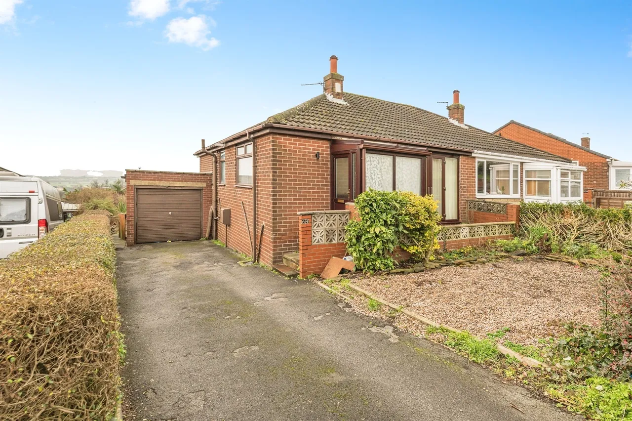 2 bed house to rent, Cawley Lane, Heckmondwike, WF16
