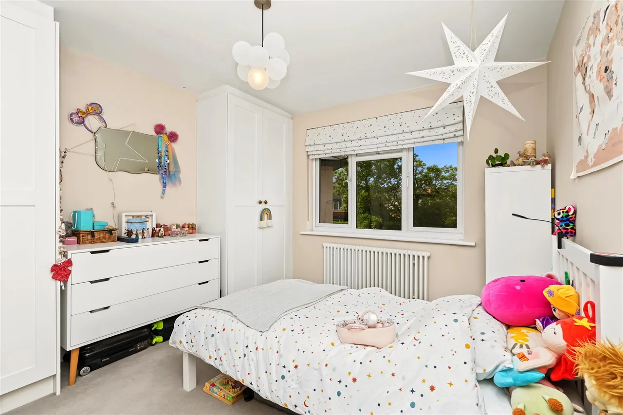 Priory Crescent, Gedling, NG4, photo 8