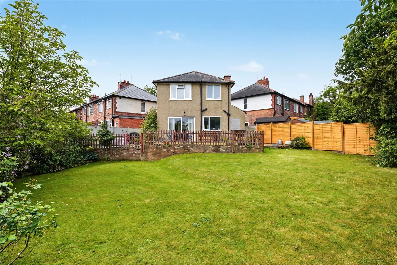 Priory Crescent, Gedling, NG4, photo 4