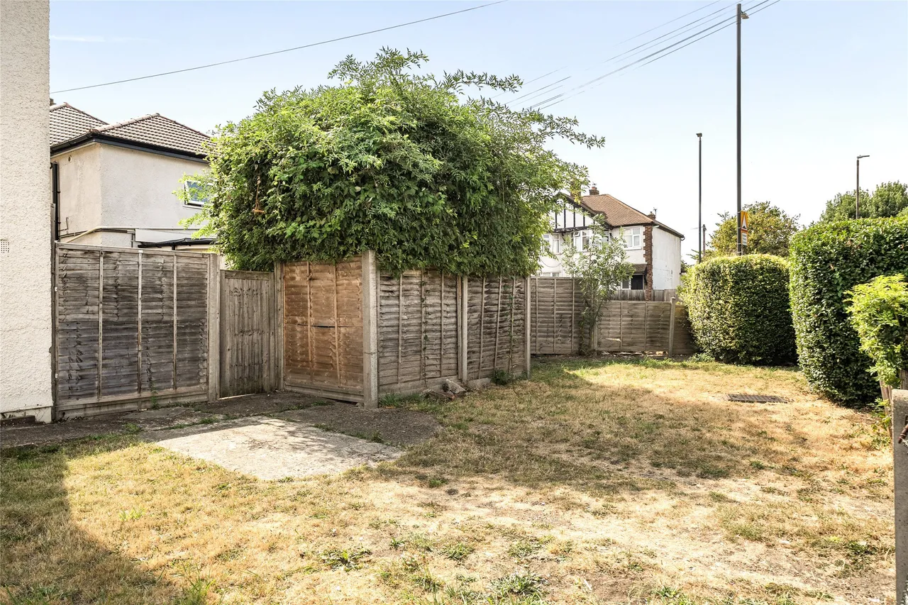 Mount Road, Mitcham, CR4 3EY, photo 12