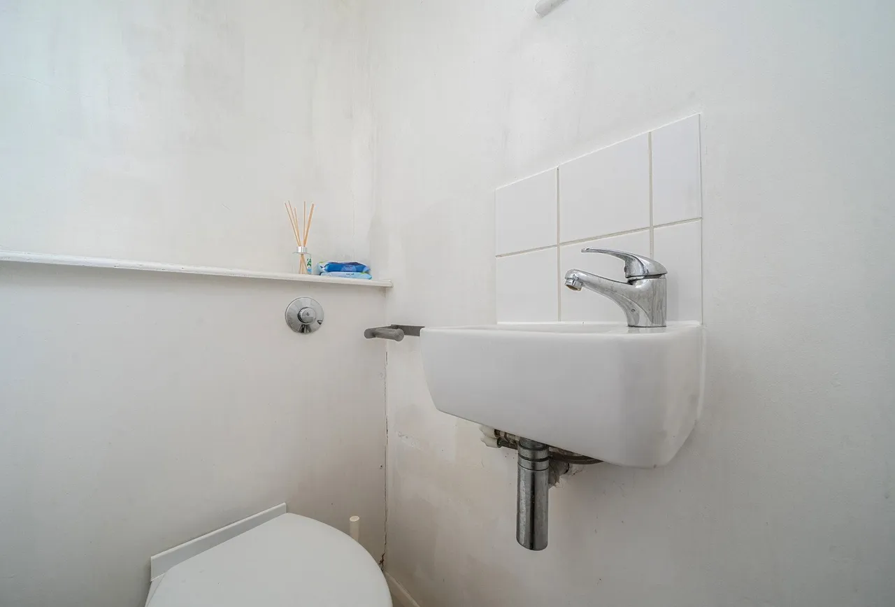 Mount Road, Mitcham, CR4 3EY, photo 20