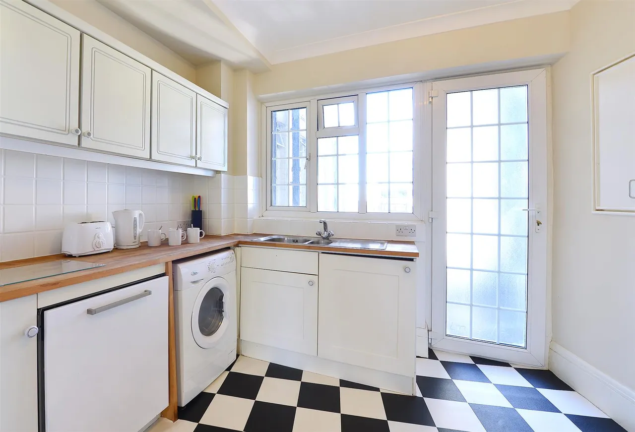 Park Road, Regents Park, NW8, photo 15