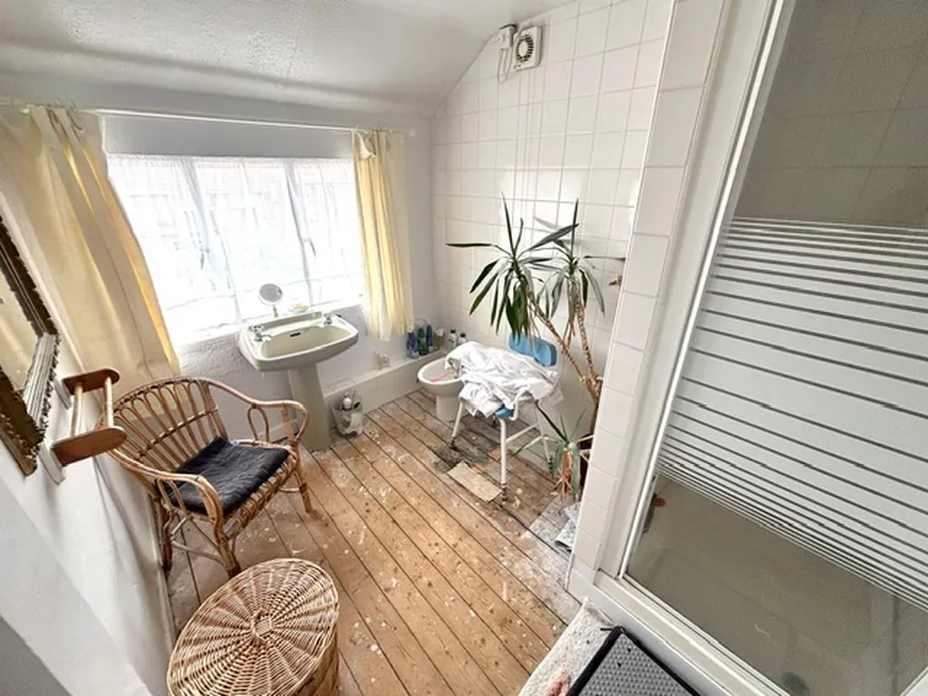 Waverley Avenue, Great Barr, B43, photo 11