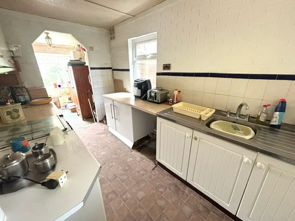 Waverley Avenue, Great Barr, B43, photo 3