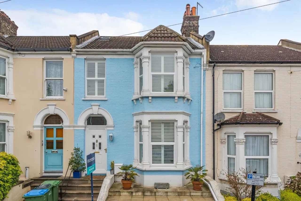 3 bed house for sale — Greening Street, London