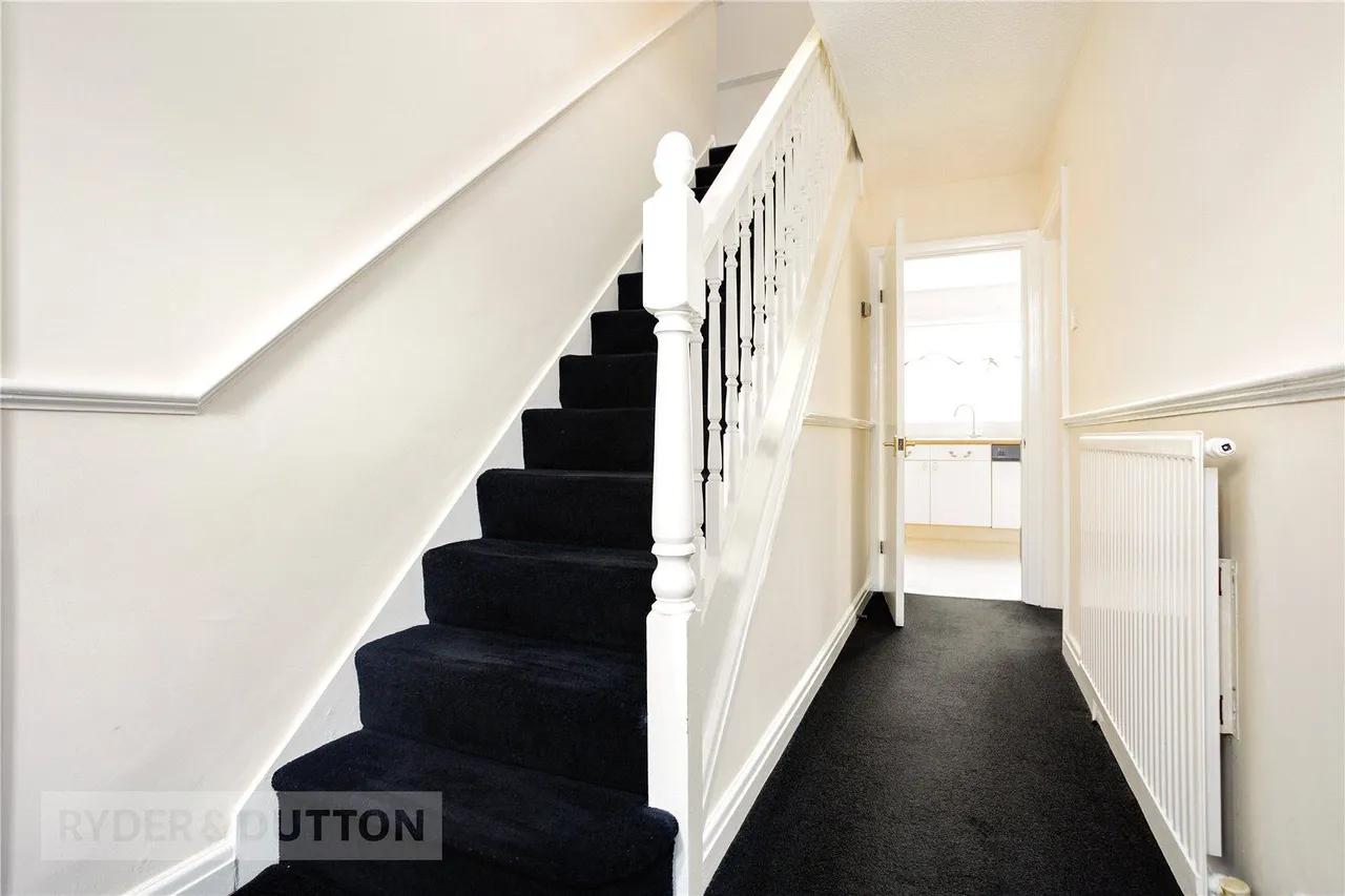 Peregrine Crescent, Littlemoss, M43, photo 2