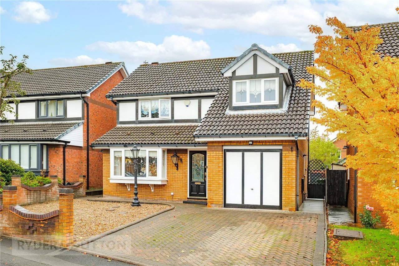 Peregrine Crescent, Littlemoss, M43, photo 25