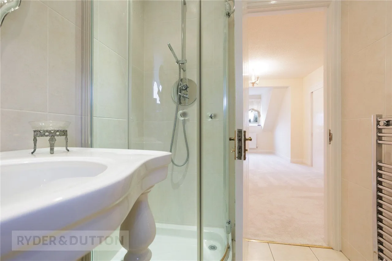 Peregrine Crescent, Littlemoss, M43, photo 13