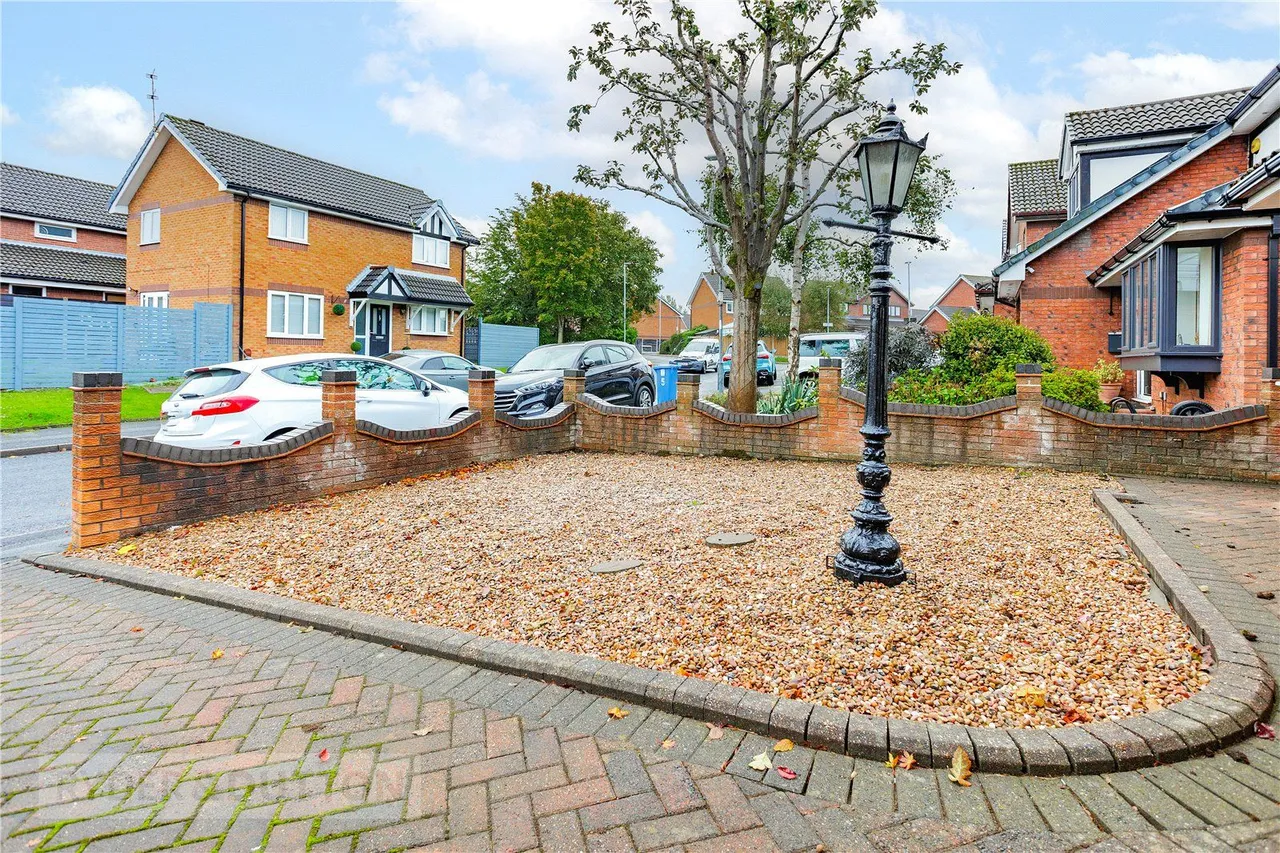 Peregrine Crescent, Littlemoss, M43, photo 24