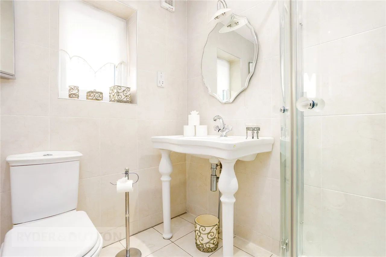 Peregrine Crescent, Littlemoss, M43, photo 14