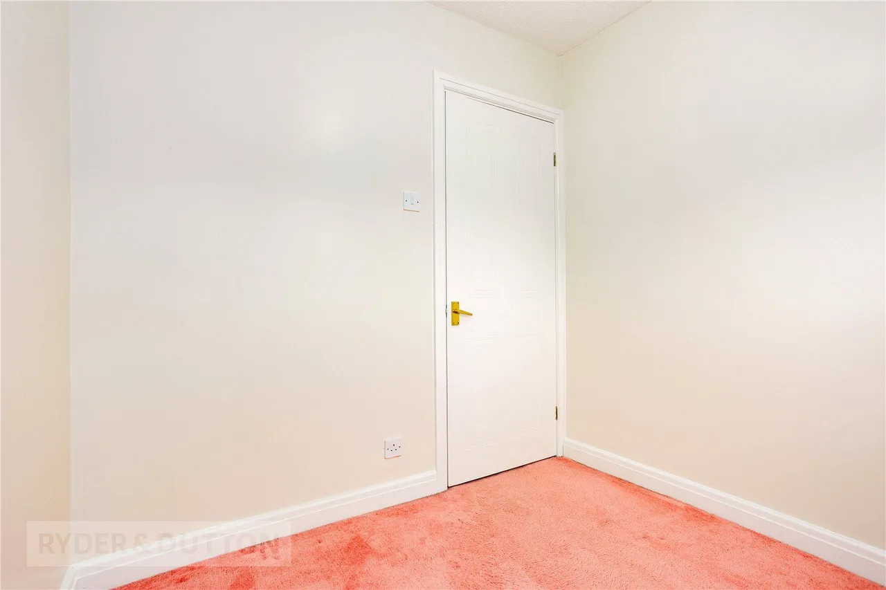 Peregrine Crescent, Littlemoss, M43, photo 20