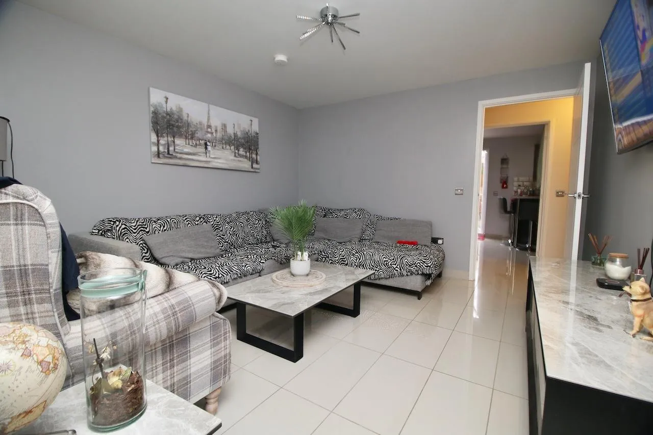 Earlybraes Drive, Glasgow, G33 4PQ, photo 2