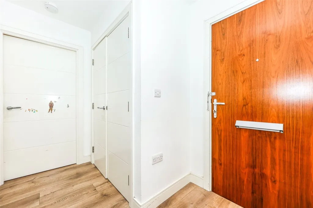 Longfield Avenue, Ealing, W5, photo 8