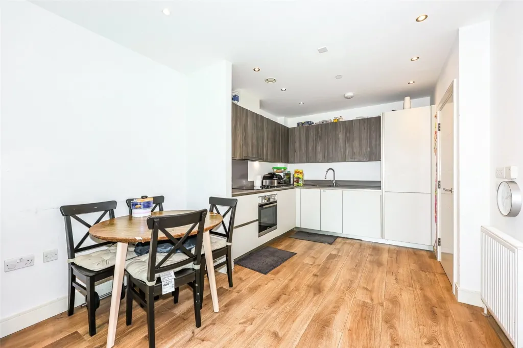 Longfield Avenue, Ealing, W5, photo 4