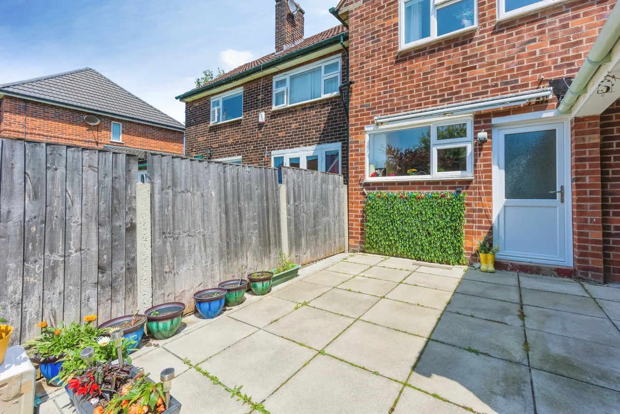 Hampshire Road, Droylsden, photo 5
