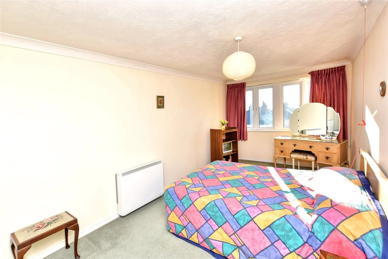 St Edmunds Court, Roundhay, LS8, photo 4