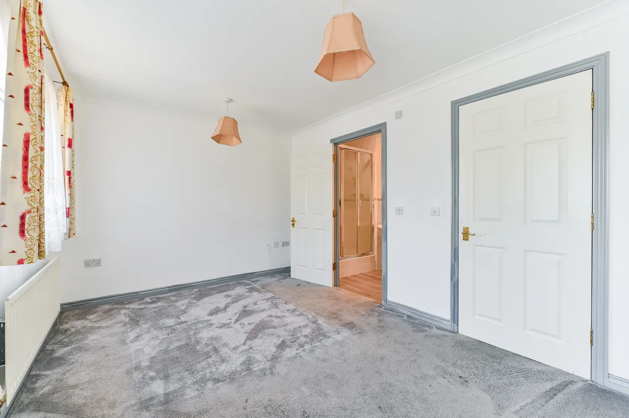 20 Sycamore Close, South Croydon, photo 8