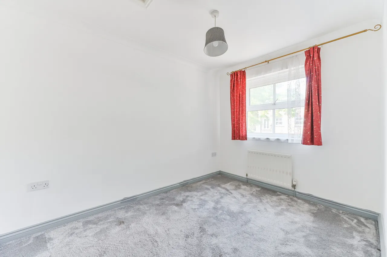 20 Sycamore Close, South Croydon, photo 12