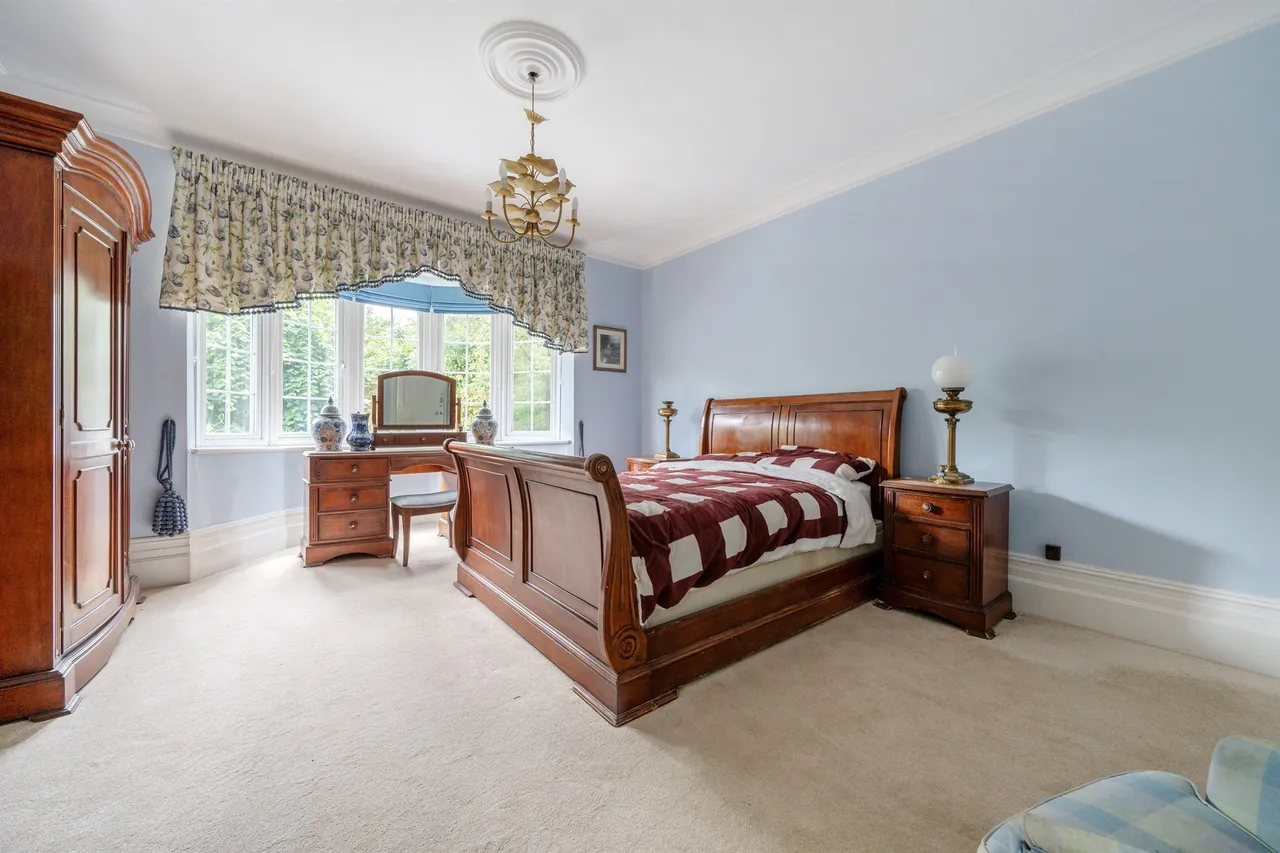 Wellington Road, Enfield, photo 10