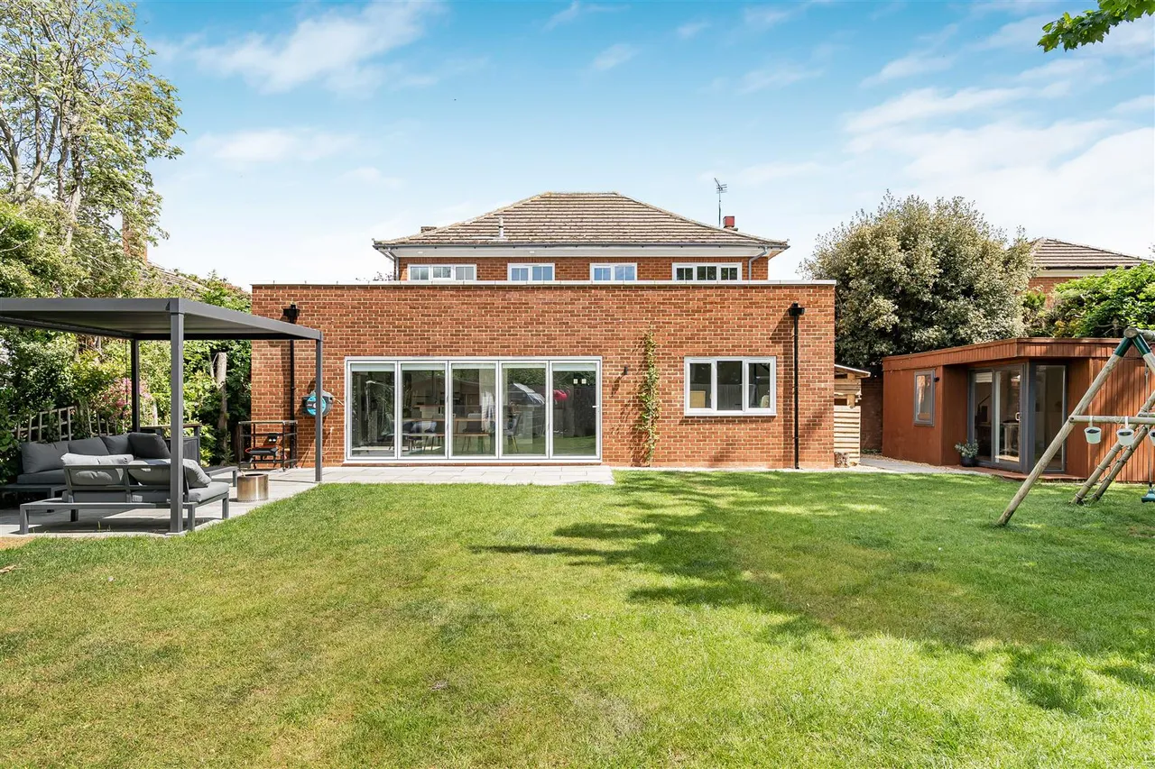 The Chestnuts, Harston, CB22, photo 29