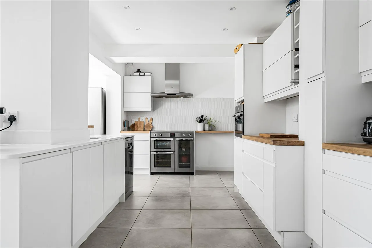 The Chestnuts, Harston, CB22, photo 3