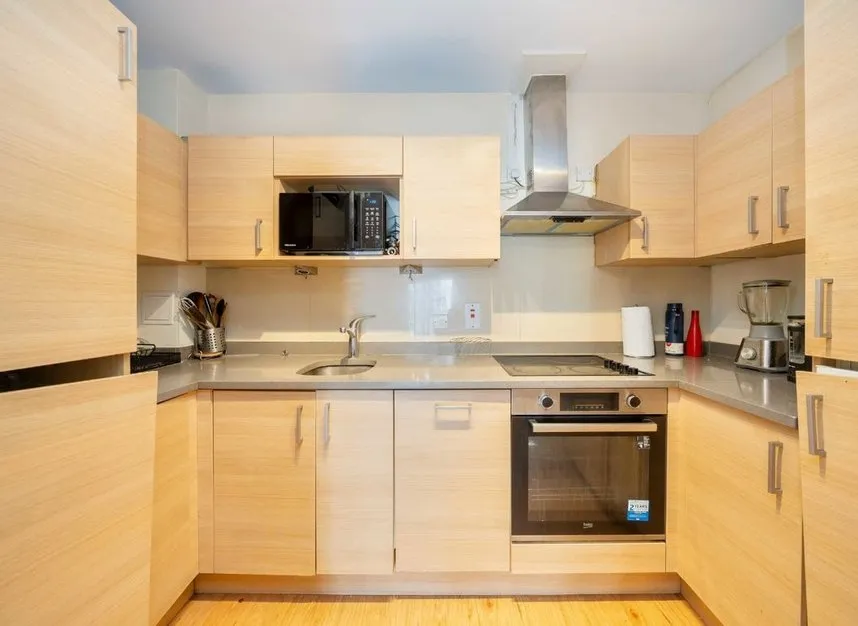 Heritage Avenue, Colindale, NW9, photo 4