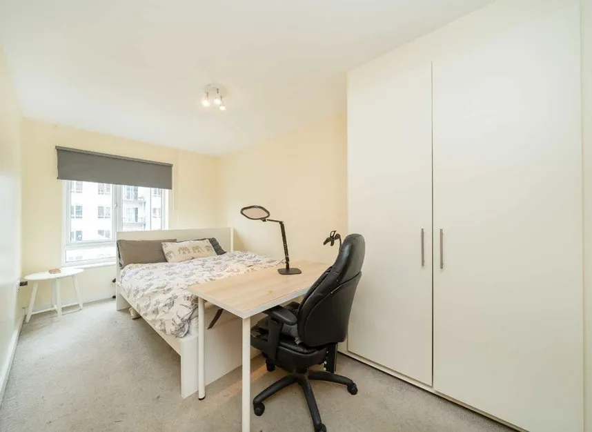 Heritage Avenue, Colindale, NW9, photo 5