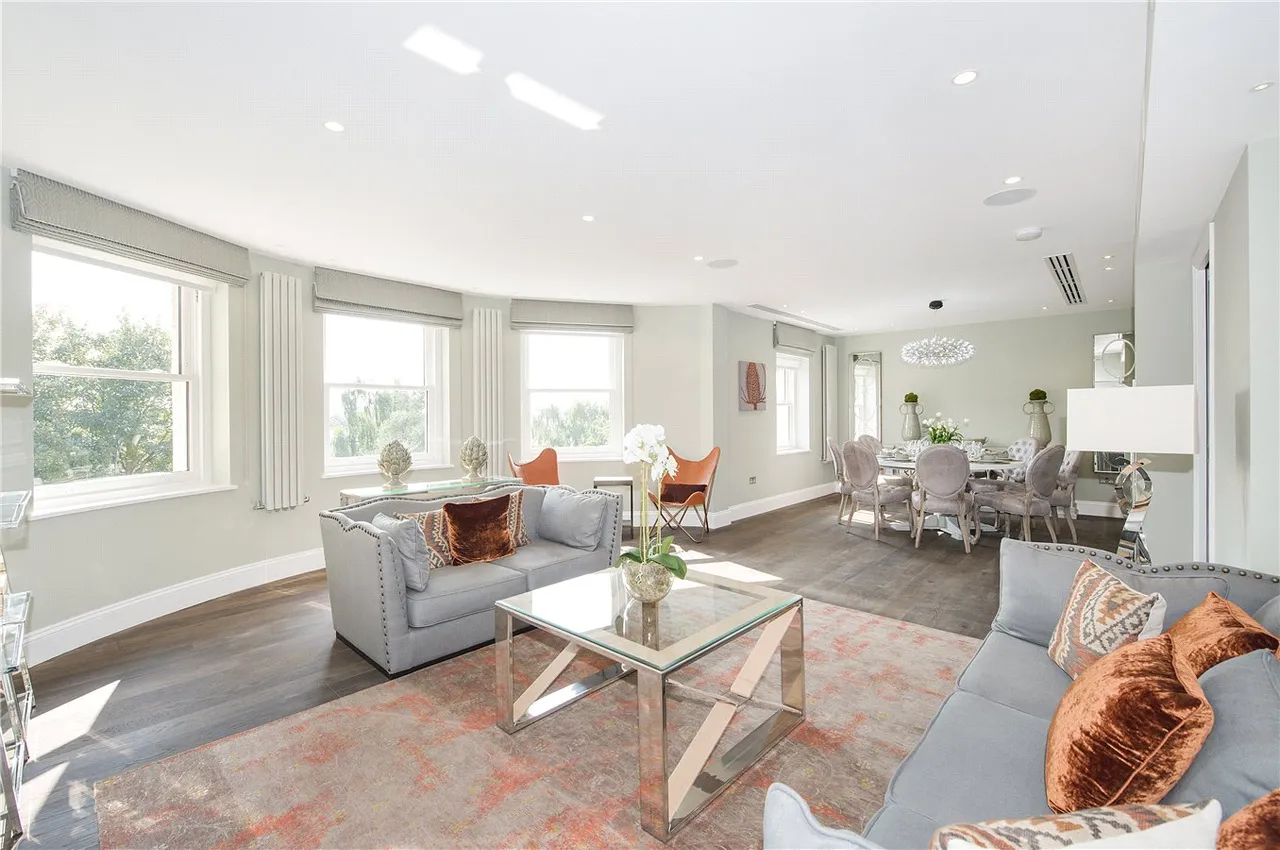 4 bed property to rent — Arkwright Road, Hampstead, London, NW3 6AA