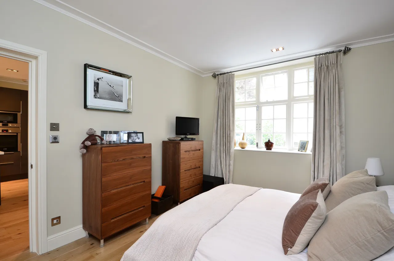London, SW5, photo 3