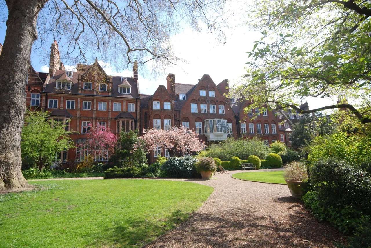 London, SW5, photo 5
