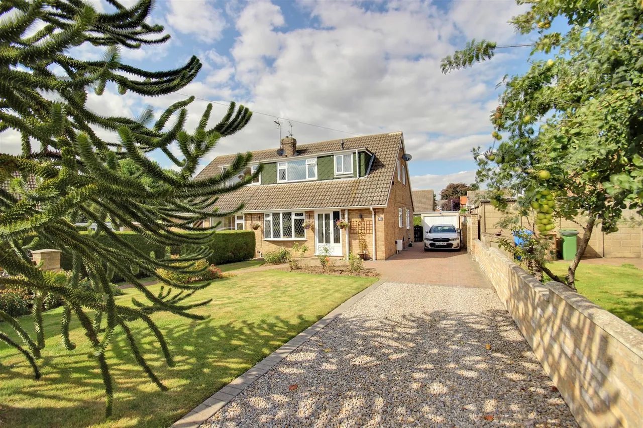 3 bed house for sale — Barley Gate, Leven