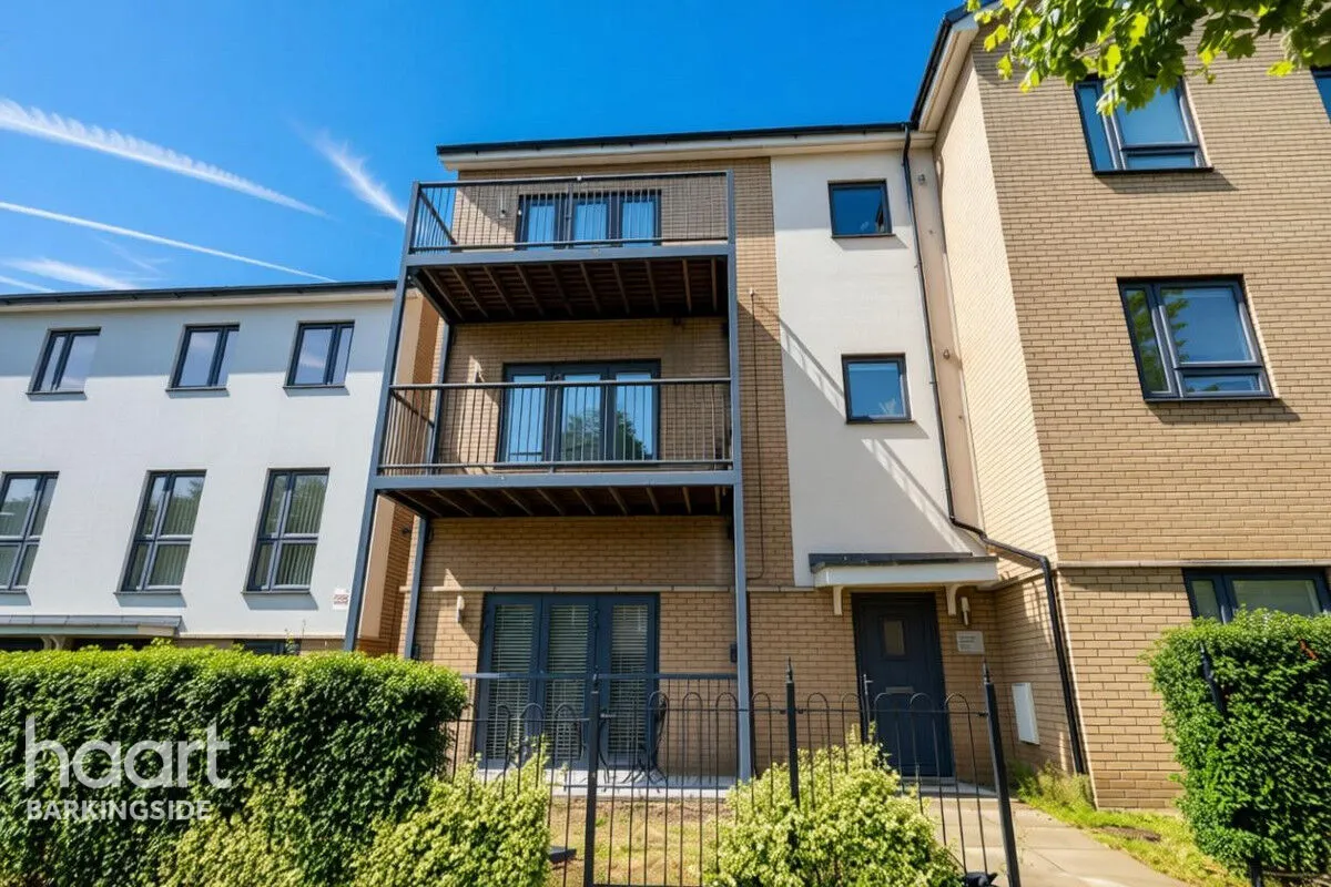 1 bed flat for sale, Reservoir Way, Hainault, IG6