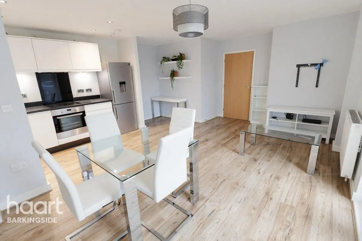 Reservoir Way, Hainault, IG6, photo 13