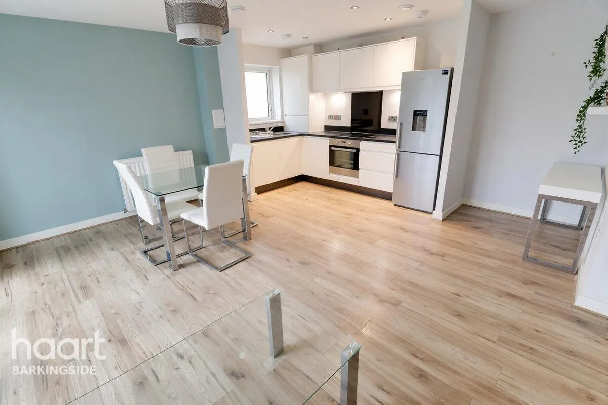Reservoir Way, Hainault, IG6, photo 12