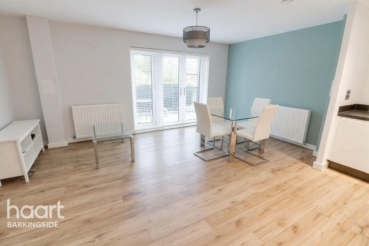 Reservoir Way, Hainault, IG6, photo 10