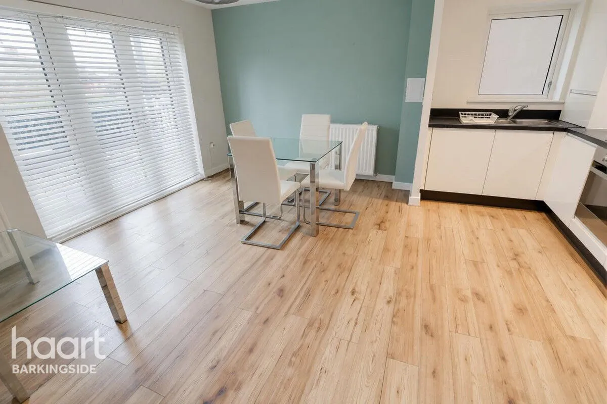 Reservoir Way, Hainault, IG6, photo 11