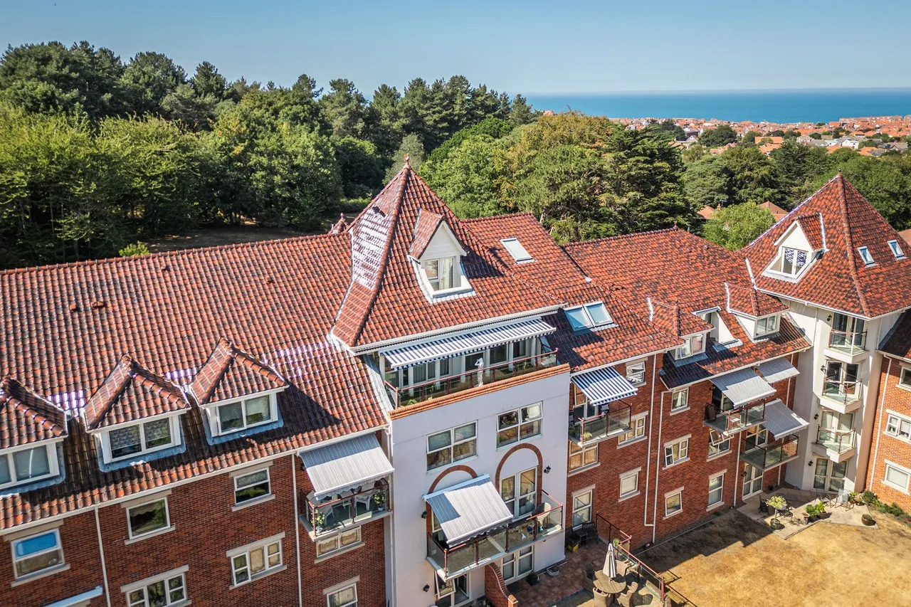 3 bed flat for sale, Penthouse Apartment in Exclusive Deve