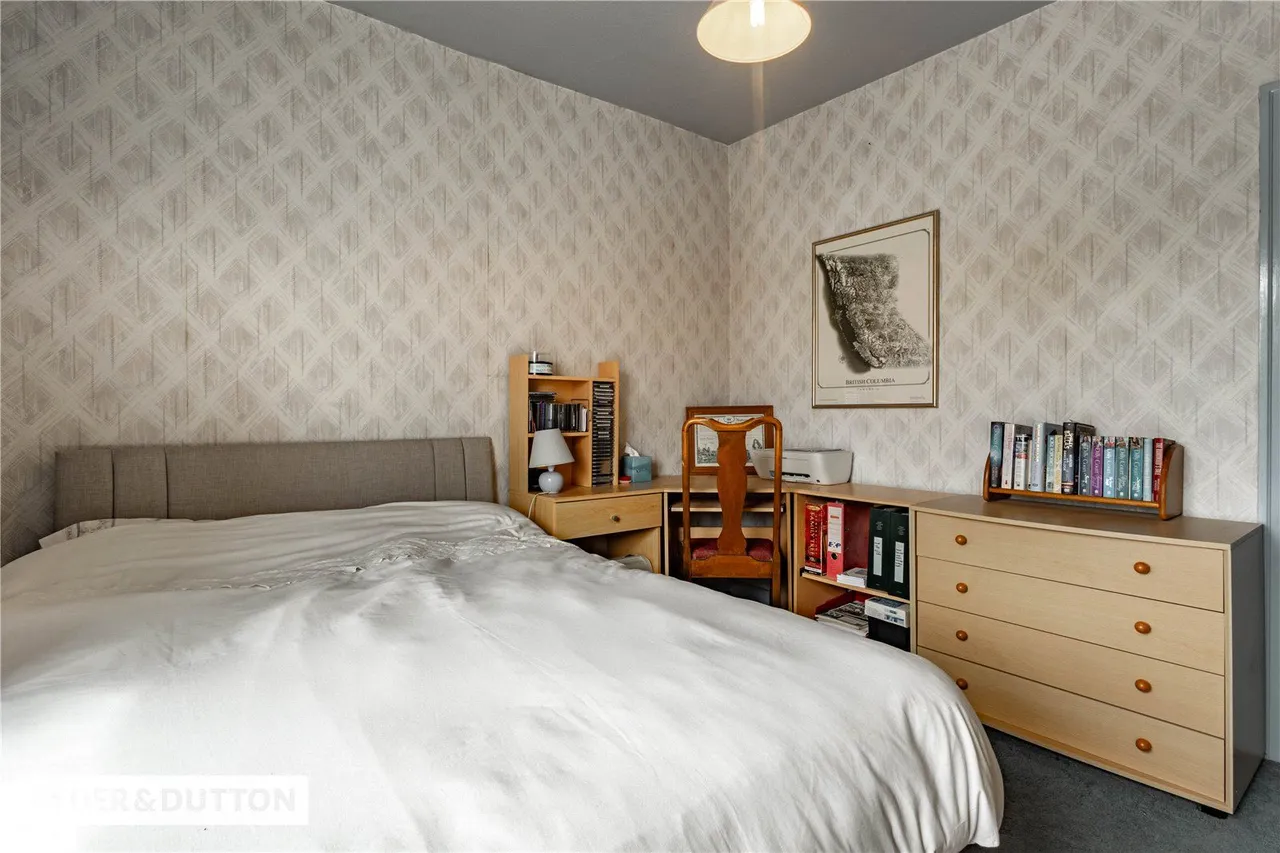 Kings Road, Shaw, OL2, photo 15