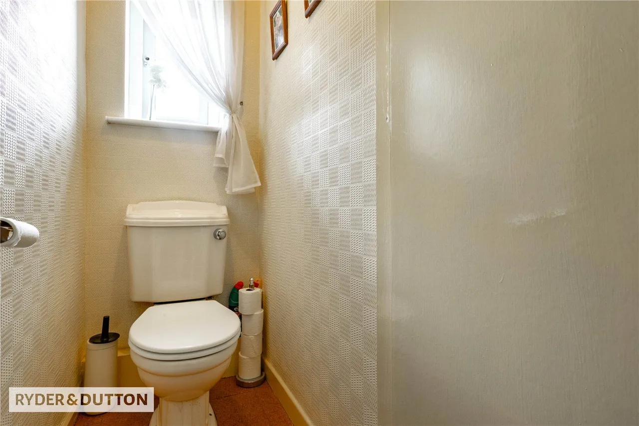 Kings Road, Shaw, OL2, photo 19