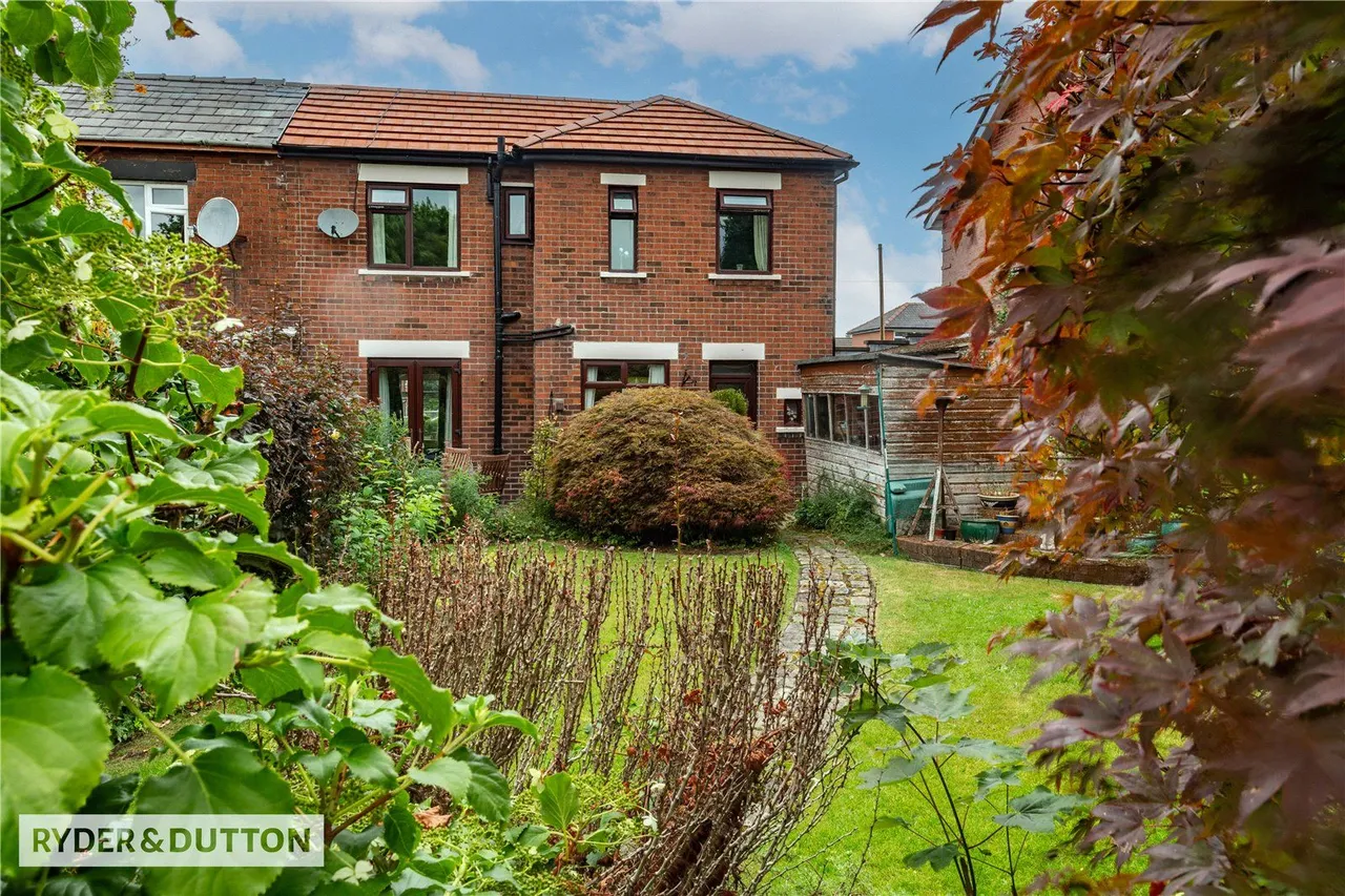 Kings Road, Shaw, OL2, photo 22