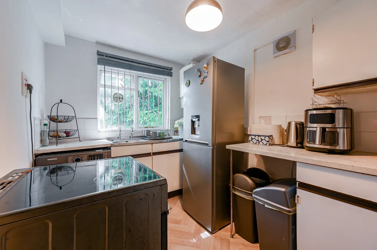 43b Strickland Street, London, photo 4