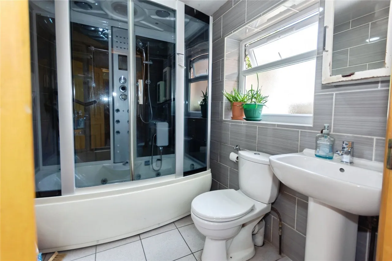 Warwick Road, Tyseley, B11, photo 11