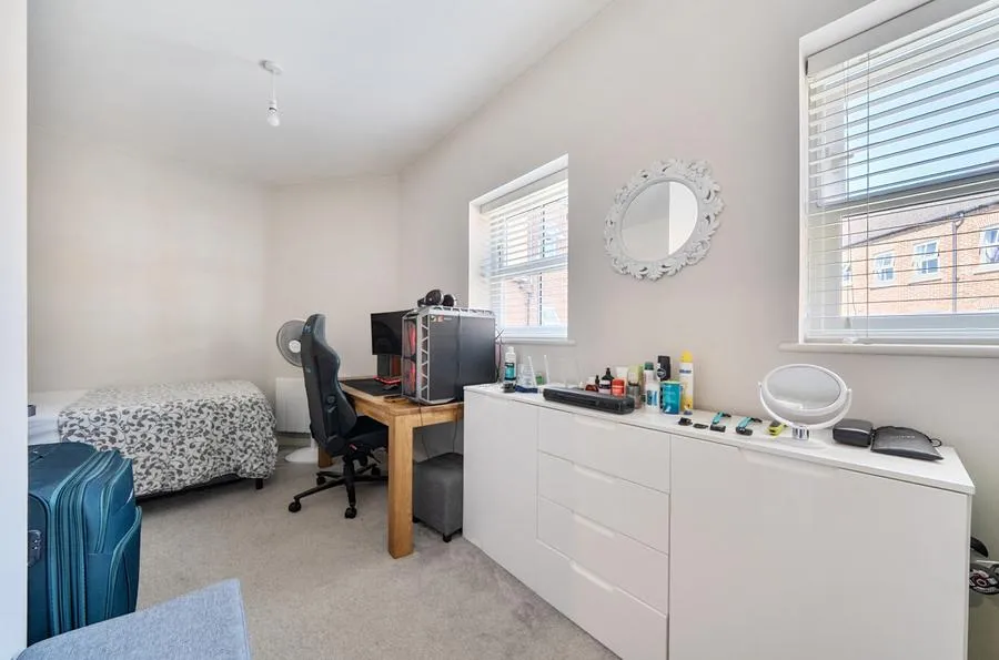 Pine Street, Aylesbury, HP19, photo 15