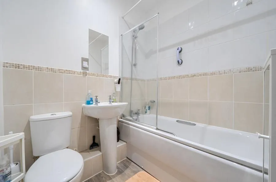 Pine Street, Aylesbury, HP19, photo 8