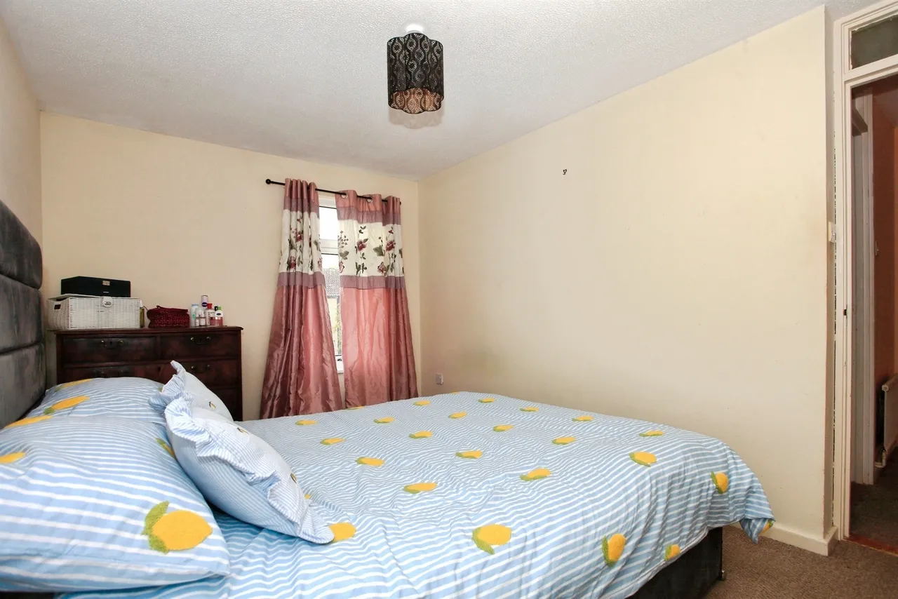 Medworth, Orton Goldhay, PE2, photo 6