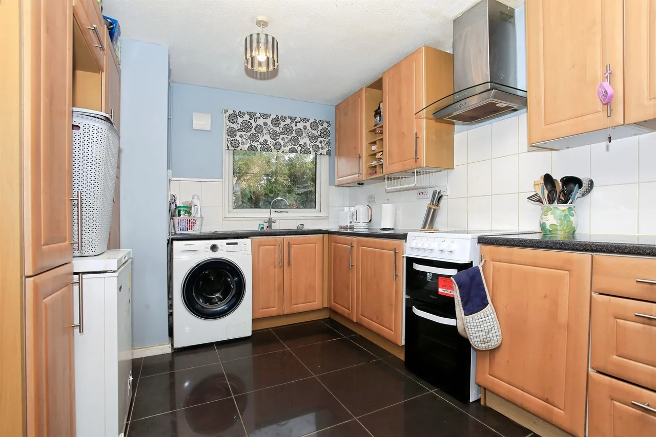 Medworth, Orton Goldhay, PE2, photo 2